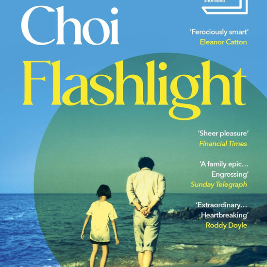 Book cover of 'Flashlight' by Susan Choi with a blue and green color scheme and an image of two people on a beach.